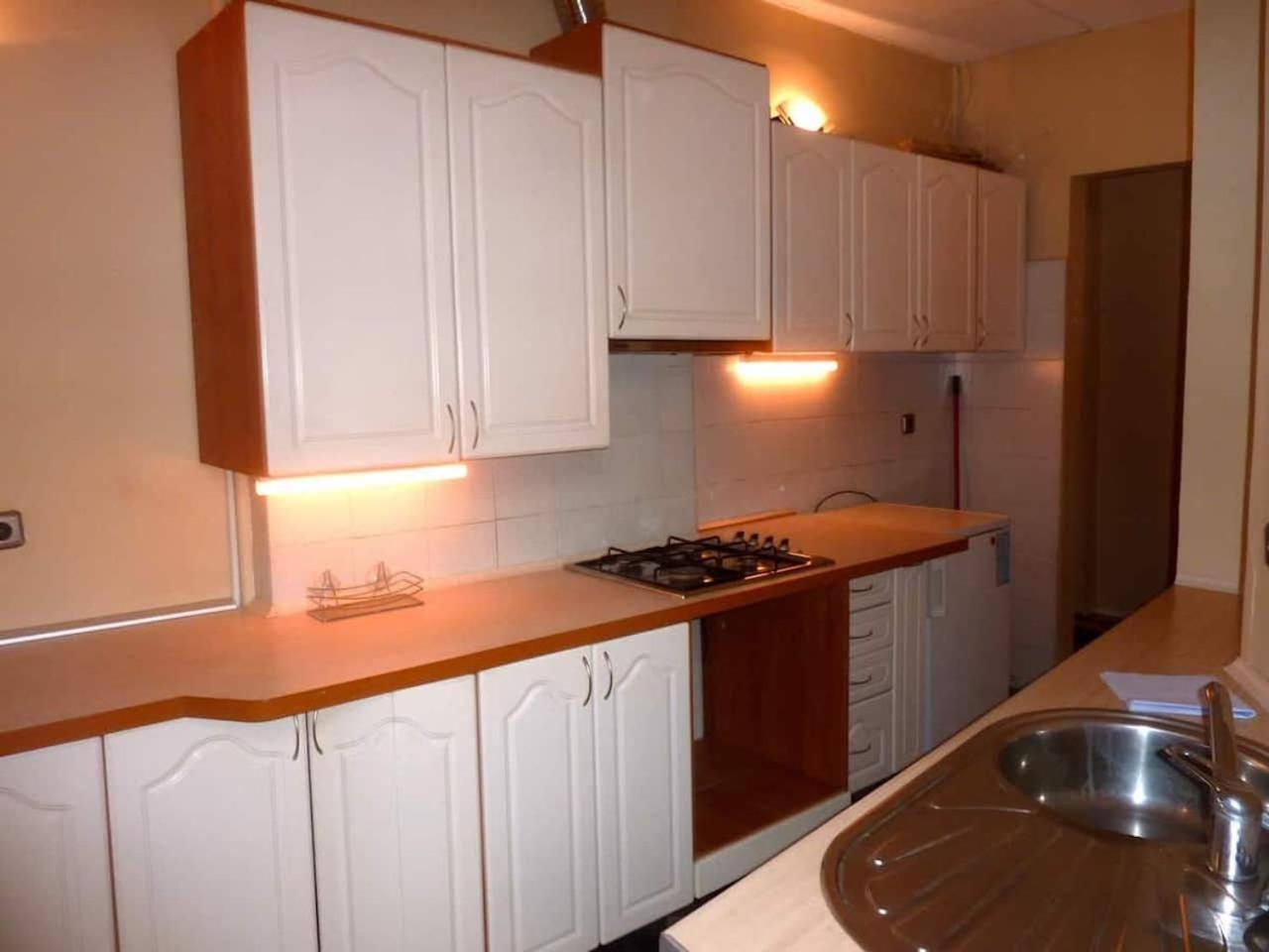 Sunny 1 Bedroom In Centre Of Appartamento